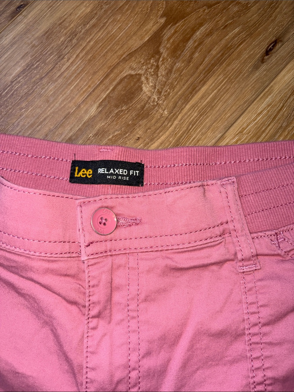 Lee Pink Capris - Picture 3 of 5